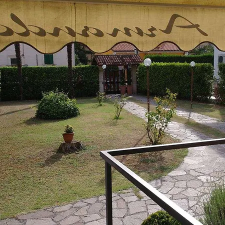 Hotel Armando\' S 
